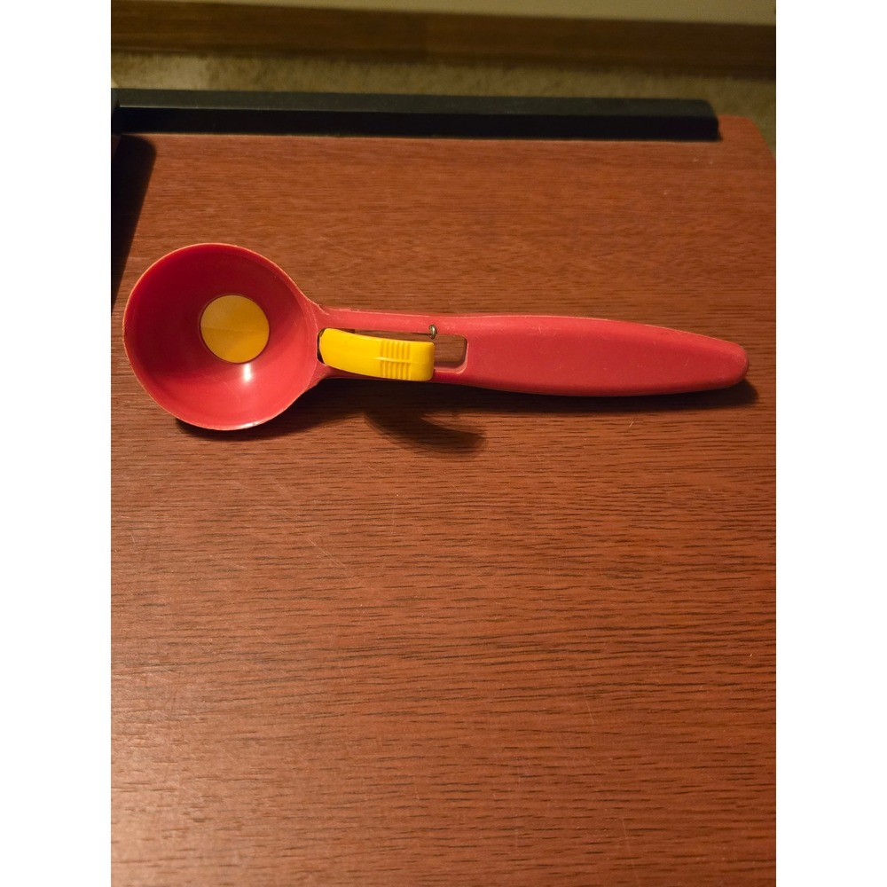 Vintage Lloyd Disher Co Red Yellow Plastic Ice Cream Scoop Mechanical Disher